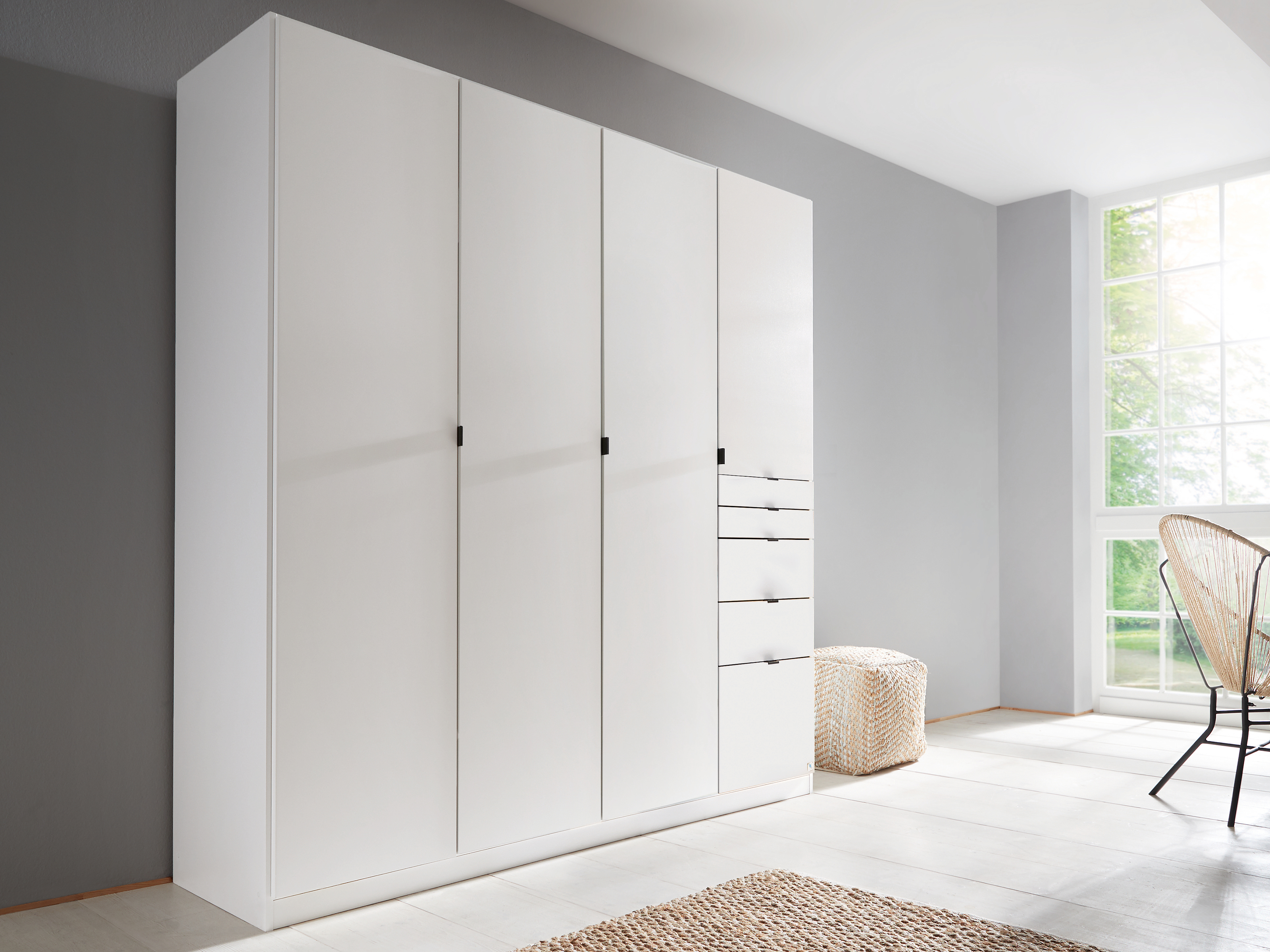 Armoire OTAMENDI 4 portes 5 tiroirs blanc neige
