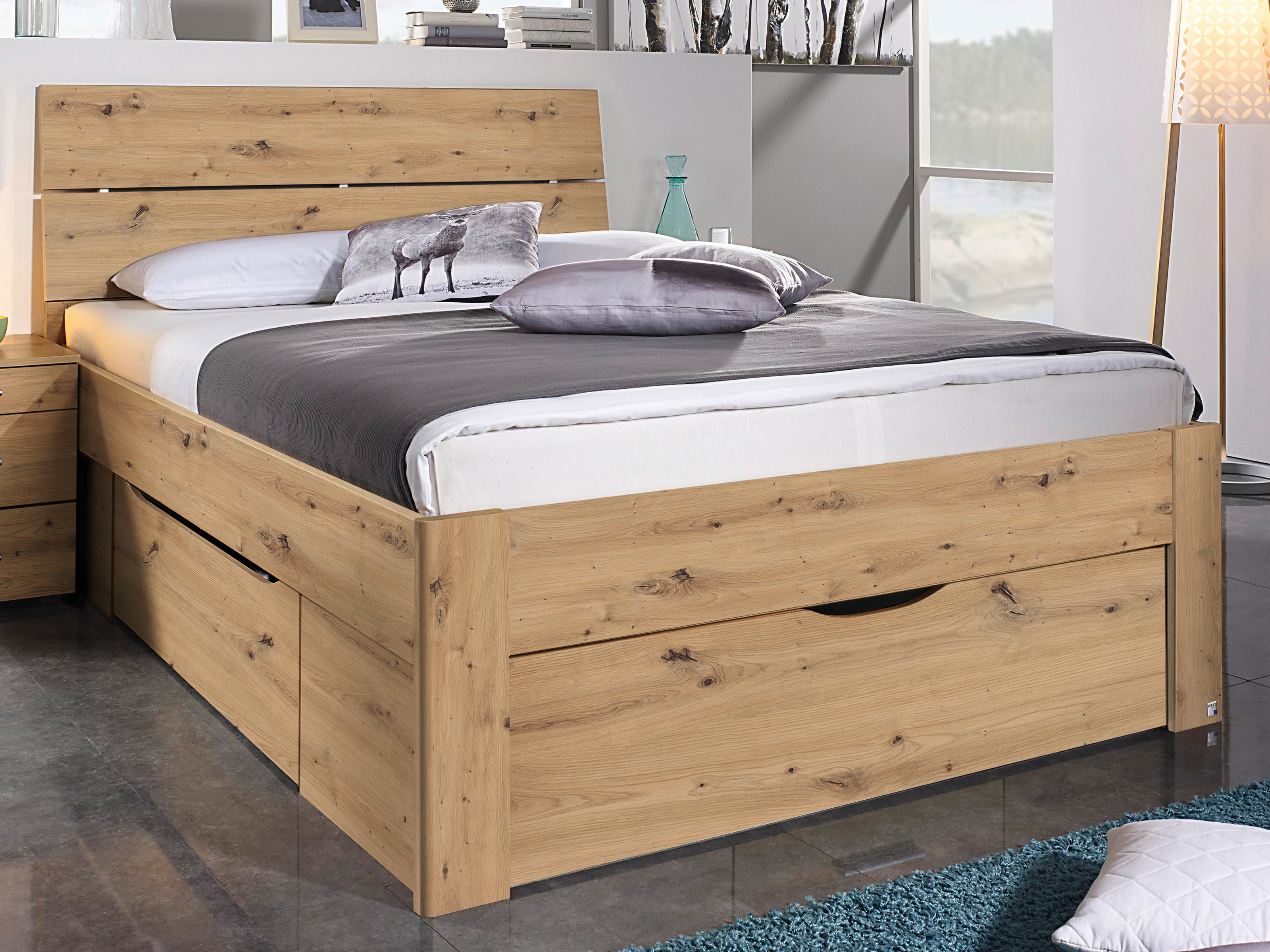 Lit SCARLETT 160x200 cm chêne artisan avec trois tiroirs avec tête de lit