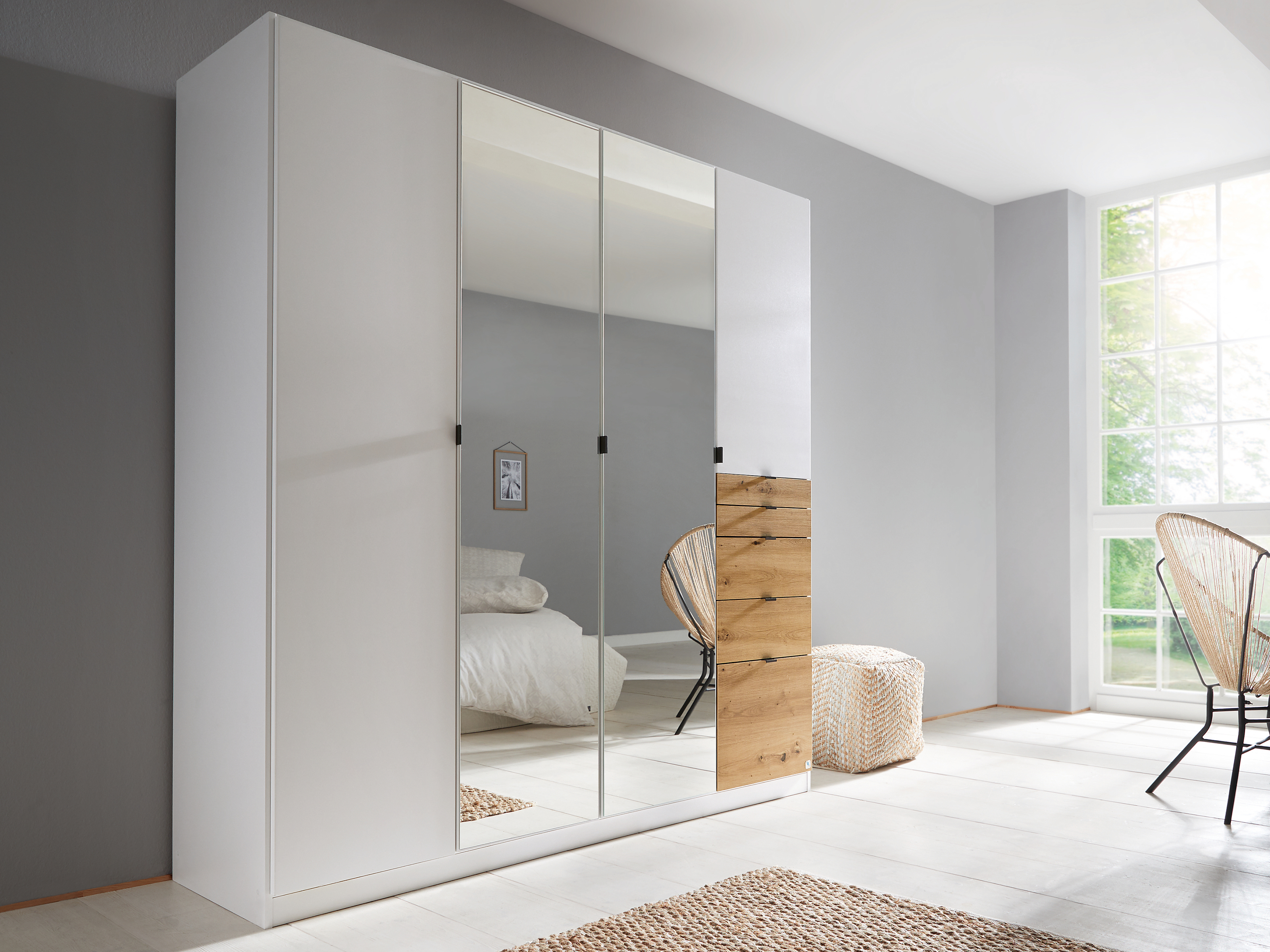 Armoire OTAMENDI 4 portes 5 tiroirs avec miroir blanc neige/chêne artisan