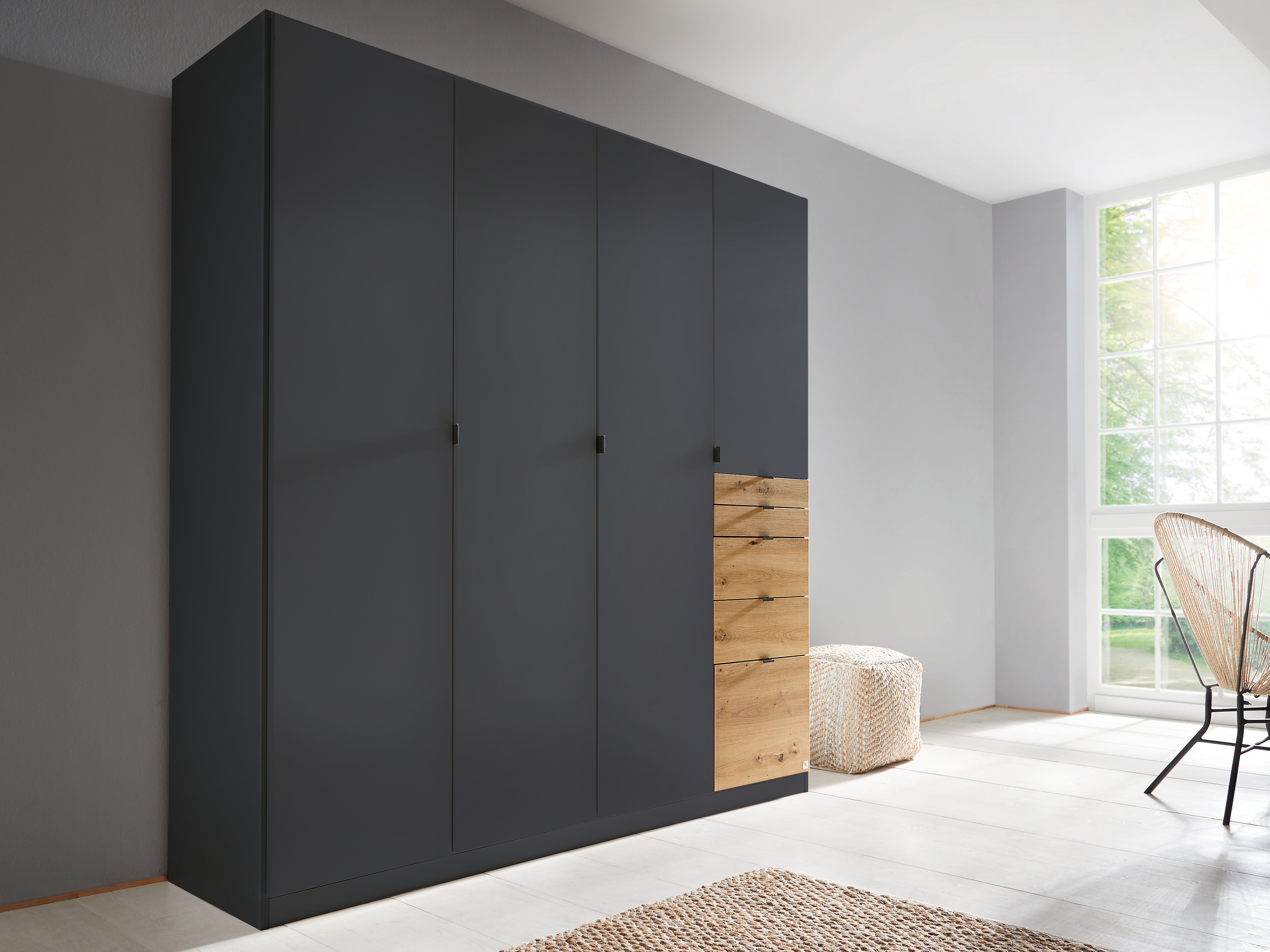 Armoire OTAMENDI 4 portes 5 tiroirs gris métal/chêne artisan
