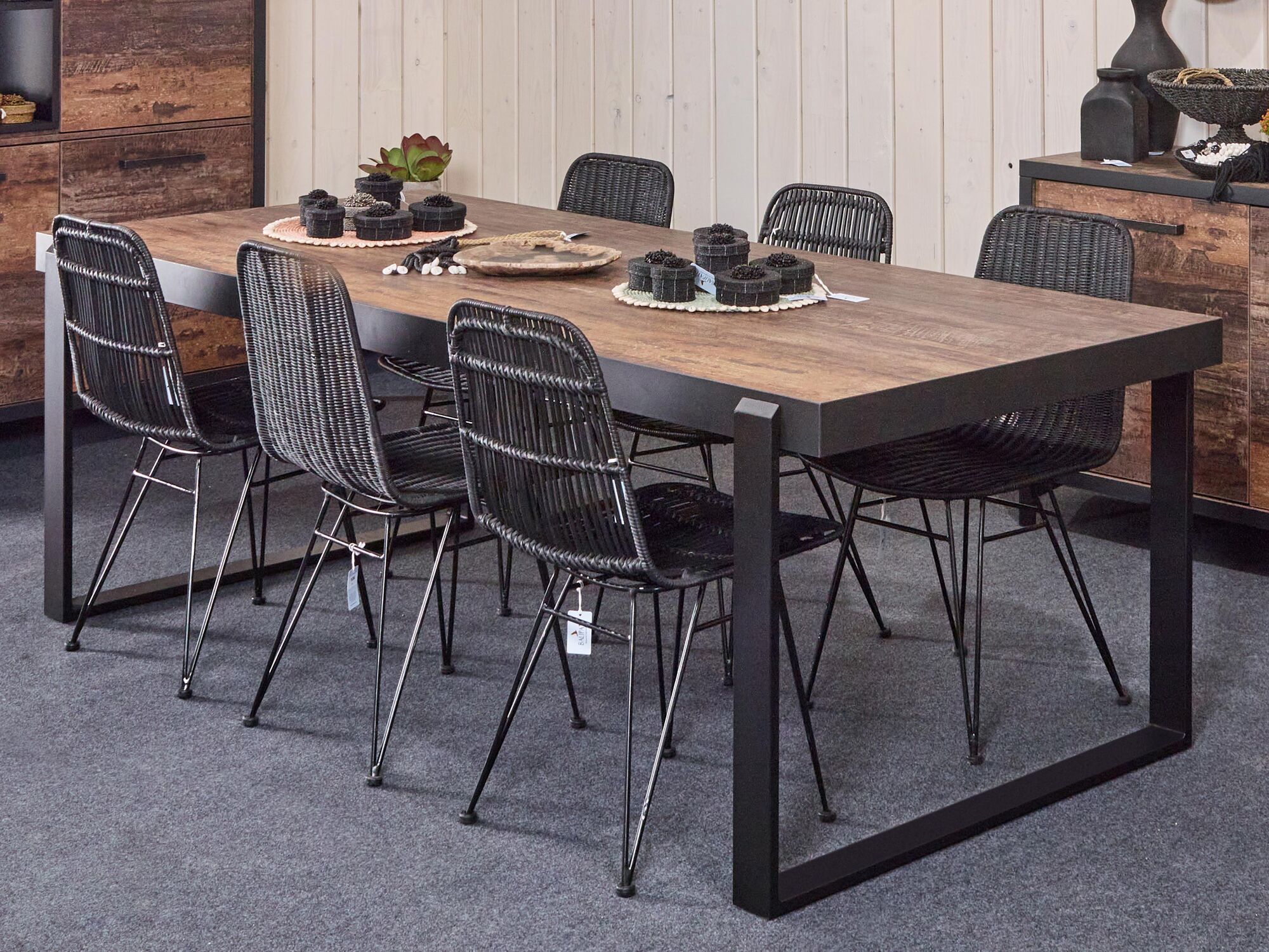 Table repas KUTINA 184 cm bois navire noir