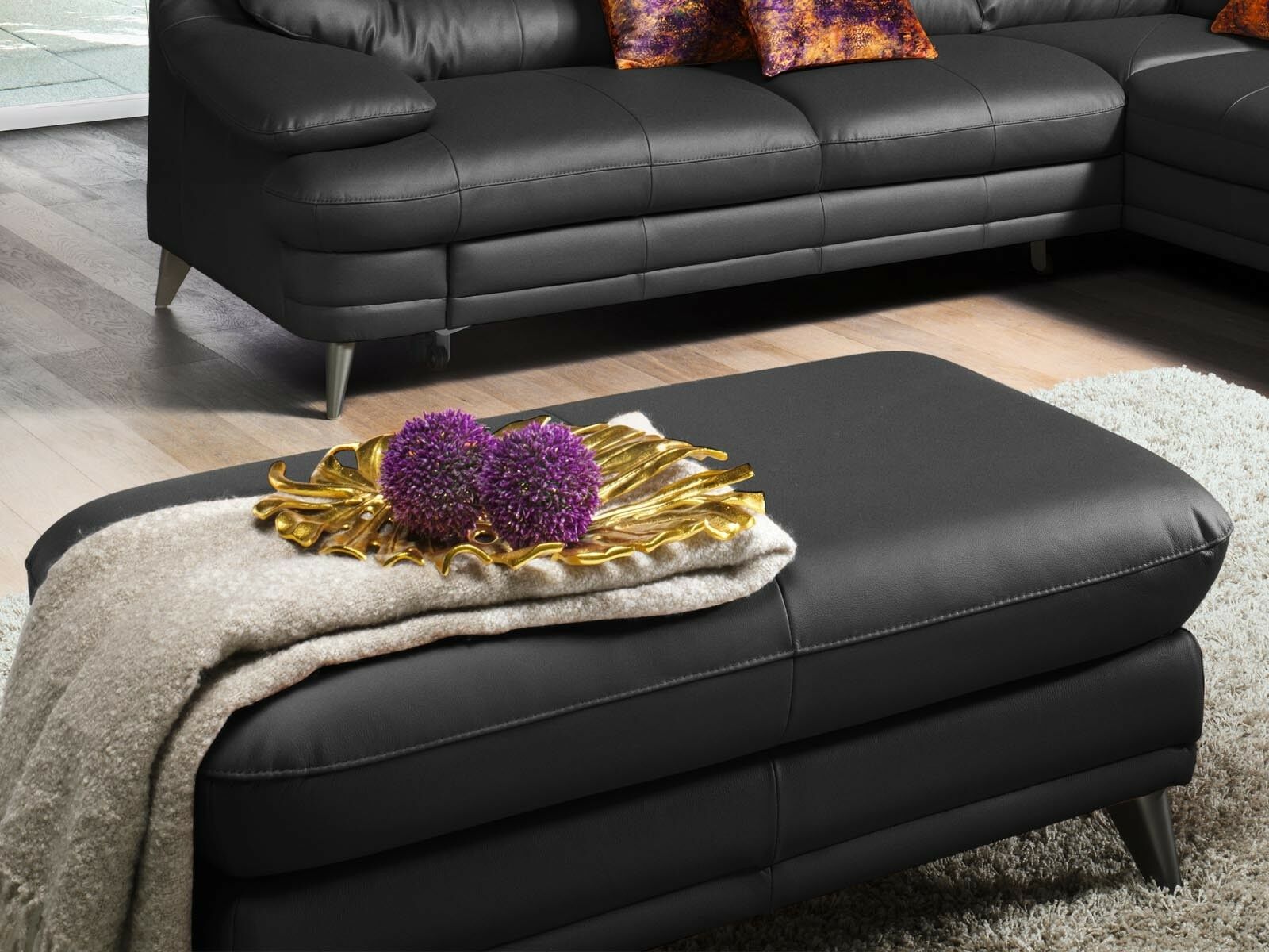 Pouf BOLOSS eco-cuir noir