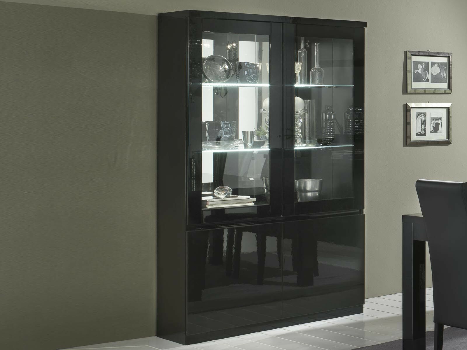 Vitrine ROMEO 4 portes noir laque avec led