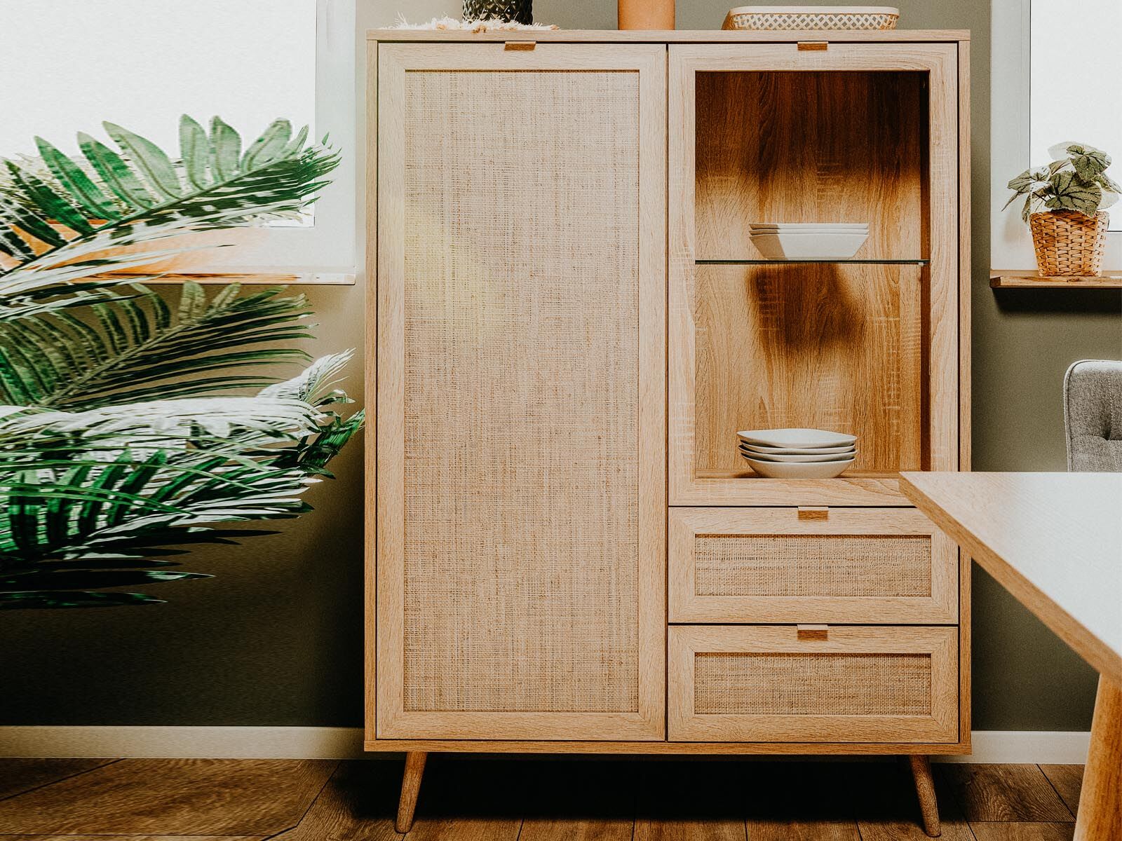 Commode haute BALO 2 portes 2 tiroirs chêne sonoma/effet roseau naturel